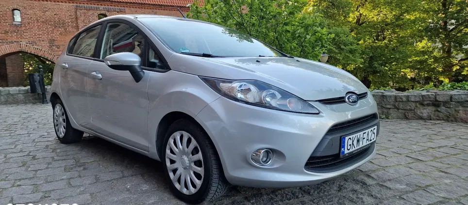 ford fiesta Ford Fiesta cena 19900 przebieg: 145000, rok produkcji 2012 z Wieliczka